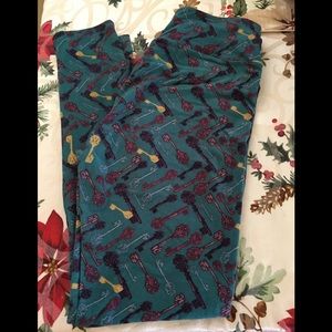 Key Lularoe Leggings OS